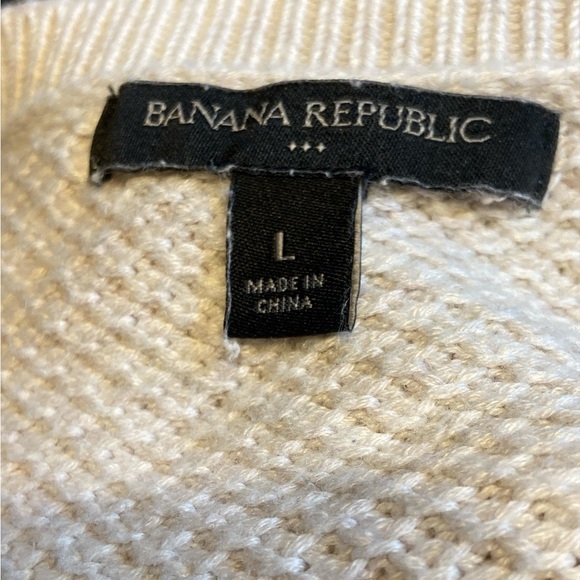 Banana Republic Cream Textured Sweater ruffled cuffs size large - Picture 4 of 5